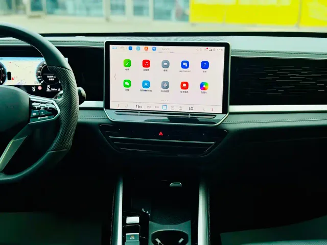 Volkswagen Passat — Фото автомобиля 7