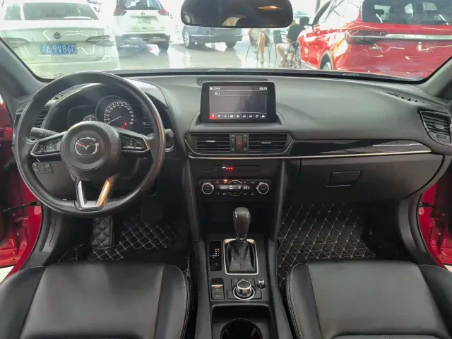 Mazda CX-4 — Фото автомобиля 4