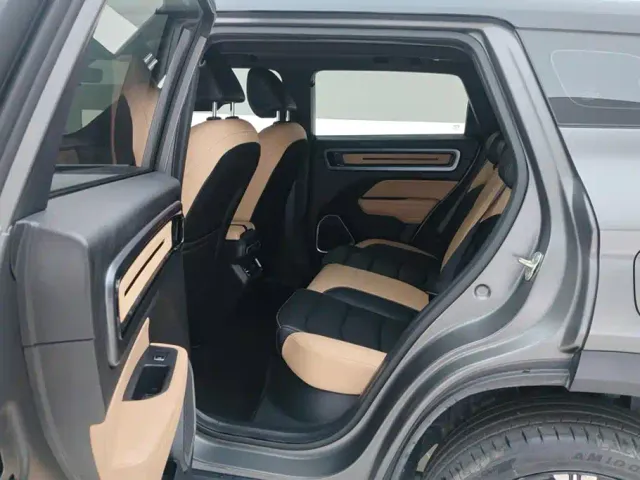 Geely ICON — Фото автомобиля 11