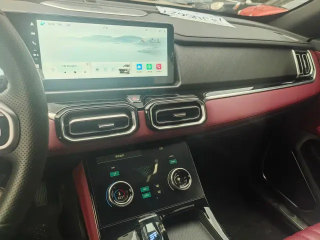 Jetour X70 Plus — Фото автомобиля 8