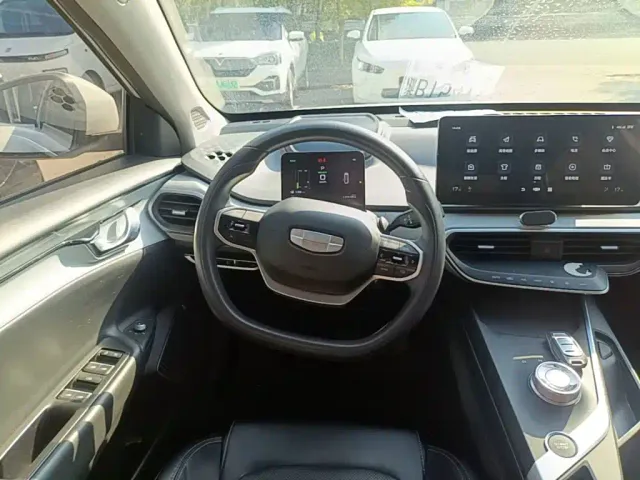 Geely Geometry A — Фото автомобиля 10