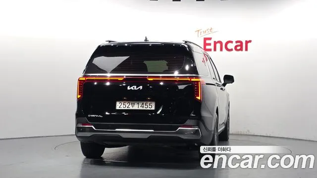 Kia Carnival 4th Gen — Фото автомобиля 4