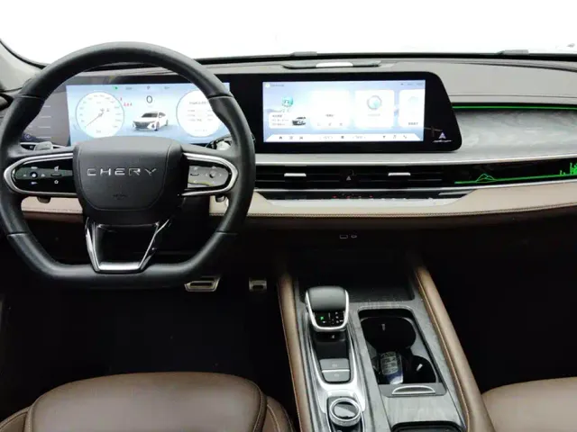 Chery Arrizo 8 — Фото автомобиля 12