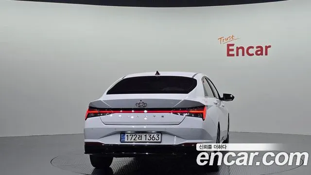 Hyundai Avante CN7 — Фото автомобиля 4