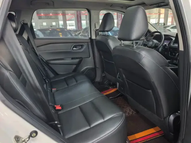 Nissan X-Trail — Фото автомобиля 13