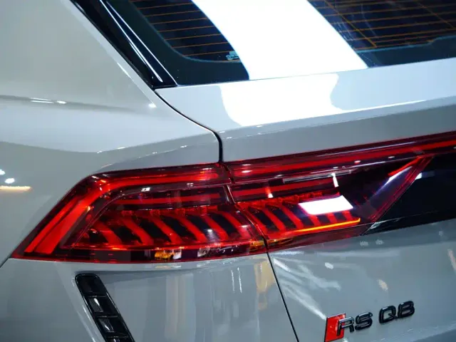 Audi RS Q8 — Фото автомобиля 26