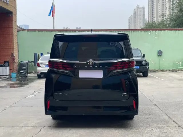 Toyota Alphard — Фото автомобиля 5