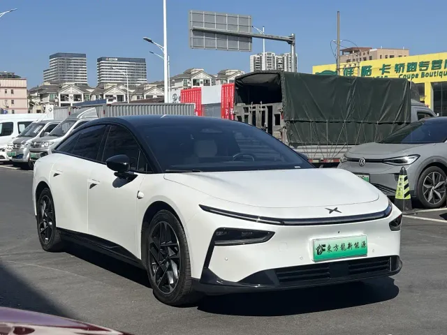 Xpeng P7+ — Фото автомобиля 9