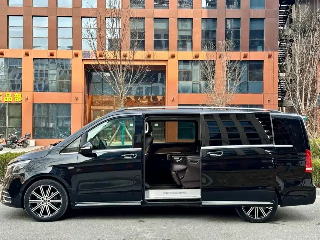 Mercedes-Benz V-Class — Фото автомобиля 7