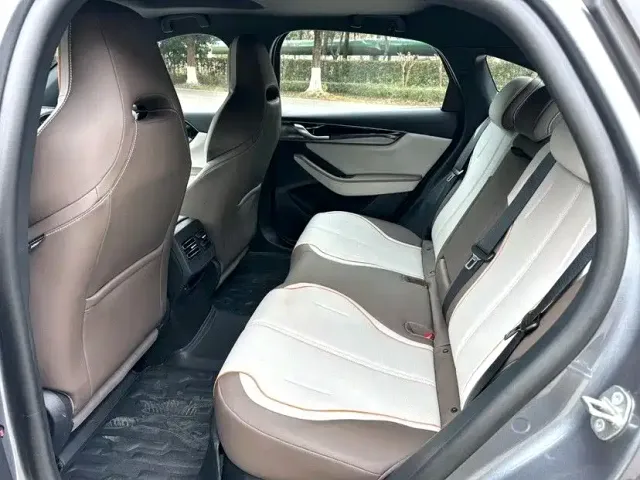 BYD Qin PLUS — Фото автомобиля 6