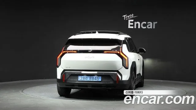 Kia EV3 — Фото автомобиля 4