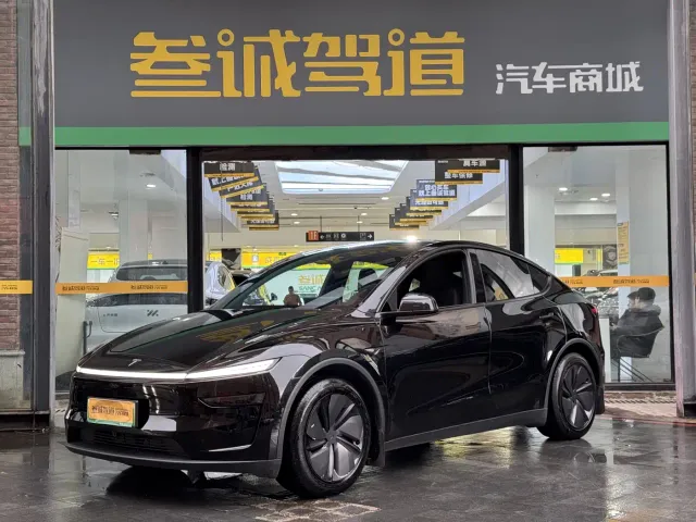 Фотография автомобиля — Tesla Model Y
