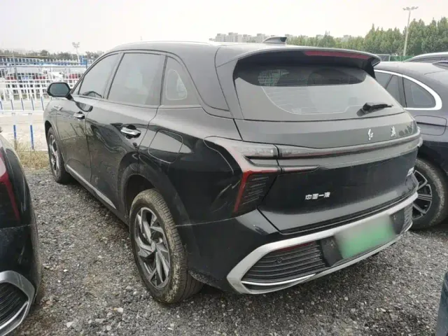 Hongqi HS3 PHEV — Фото автомобиля 4