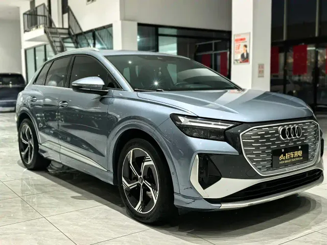 Audi Q4 e-tron — Фото автомобиля 3