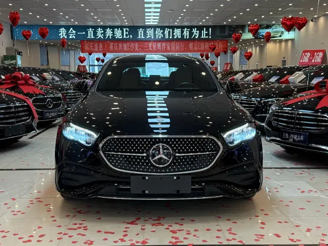 Фотография автомобиля — Mercedes-Benz E-Class