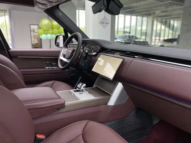Land Rover Range Rover — Фото автомобиля 21