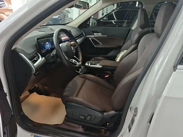 BMW X1 — Фото автомобиля 14