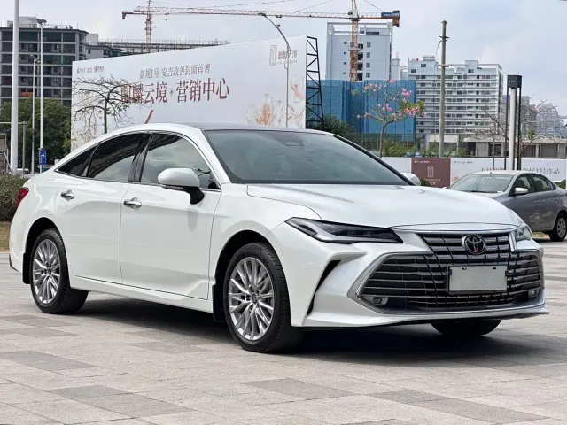 Toyota Avalon — Фото автомобиля 3