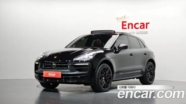 Фотография автомобиля — Porsche Macan