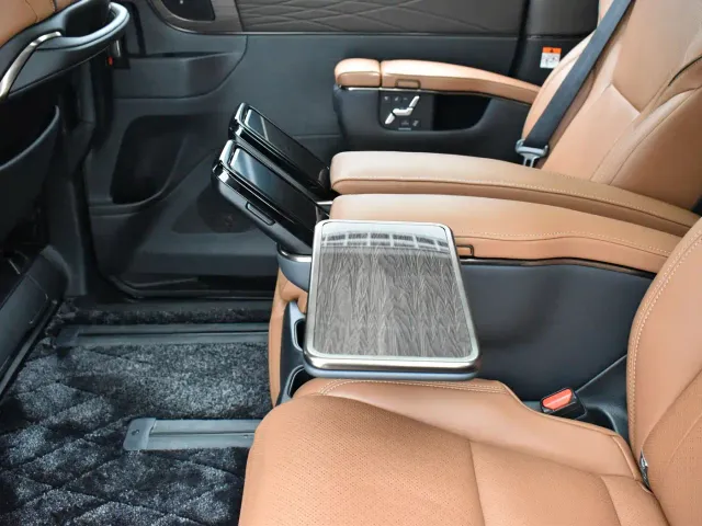 Toyota Alphard — Фото автомобиля 23