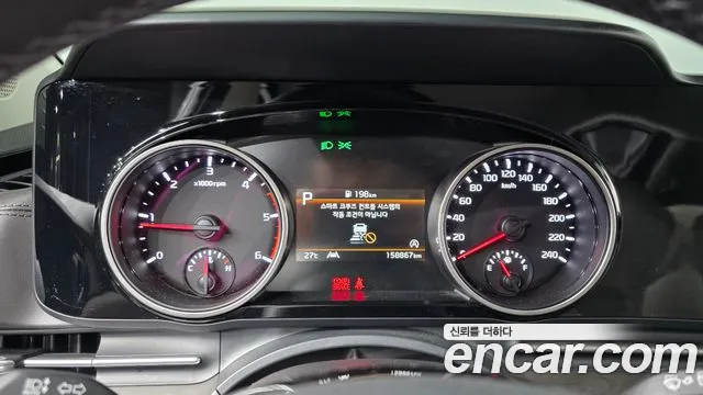 Kia Carnival Generation 4 — Фото автомобиля 8