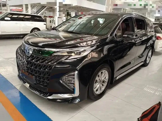Фотография автомобиля — Toyota Granvia
