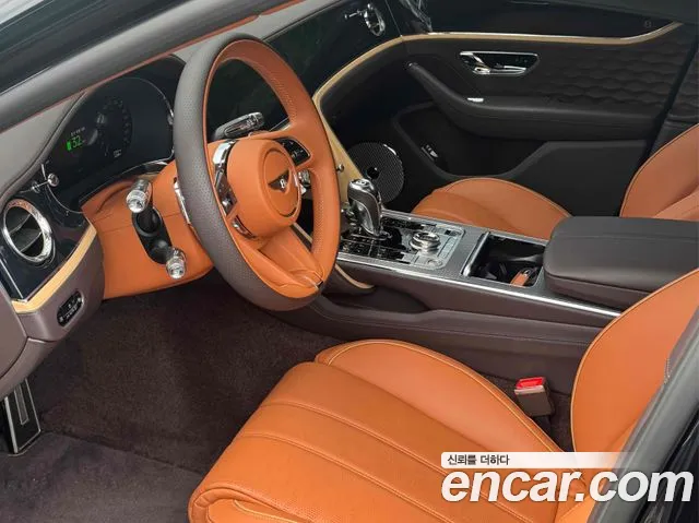 Bentley Flying Spur — Фото автомобиля 11
