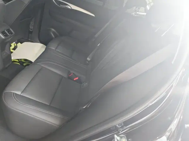 Buick Envision Plus — Фото автомобиля 16
