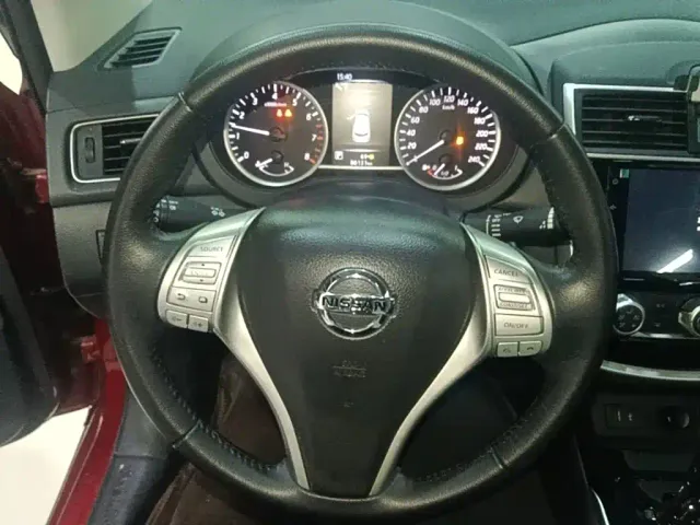 Nissan Tiida — Фото автомобиля 10