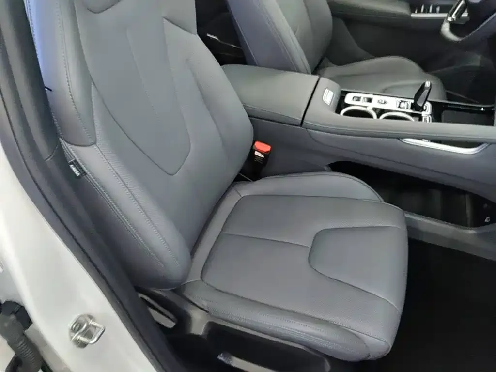 Geely Boyue 2026 Model 1.5TD Aspiration — Фото автомобиля 24