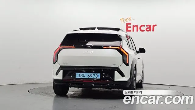 Kia EV3 — Фото автомобиля 3