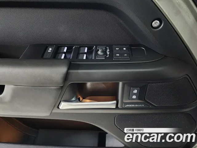 Land Rover Defender L663 — Фото автомобиля 14