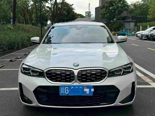 BMW 3 Series — Фото автомобиля 3