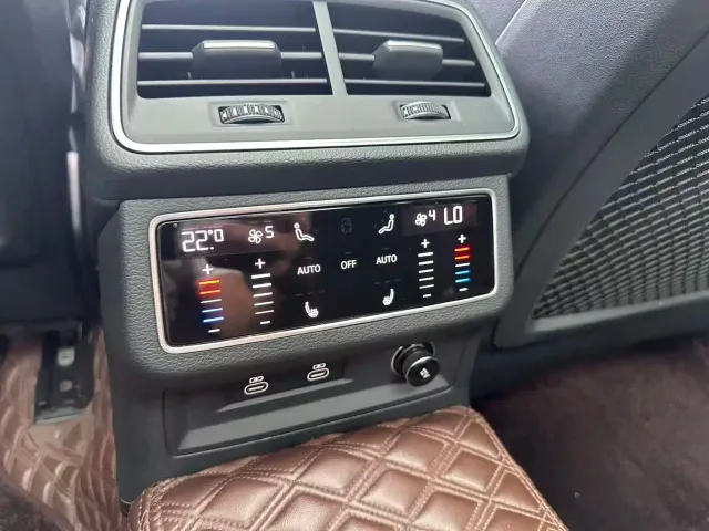 Audi A6L — Фото автомобиля 11