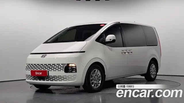 Фотография автомобиля — Hyundai Staria