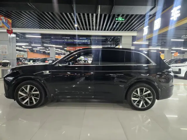 Li Auto L7 — Фото автомобиля 3