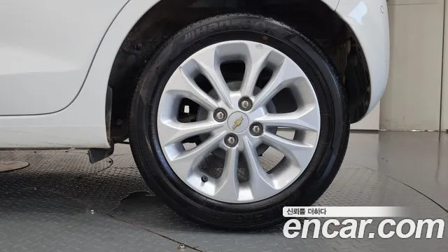 Chevrolet Spark — Фото автомобиля 21