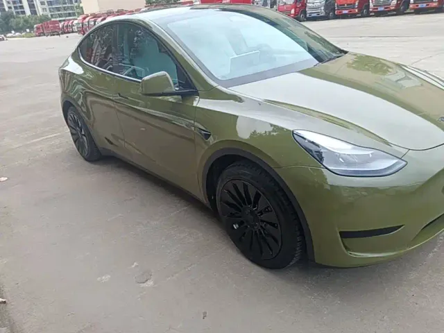 Tesla Model Y — Фото автомобиля 3