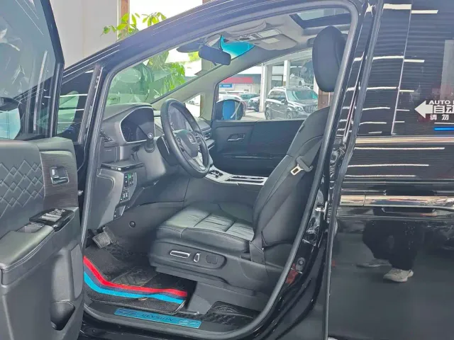 Honda Elysion — Фото автомобиля 4