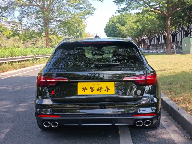 Audi S4 — Фото автомобиля 3