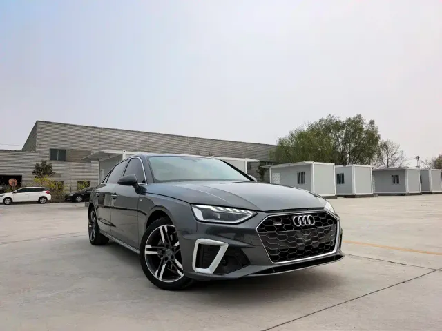 Audi A4L — Фото автомобиля 3