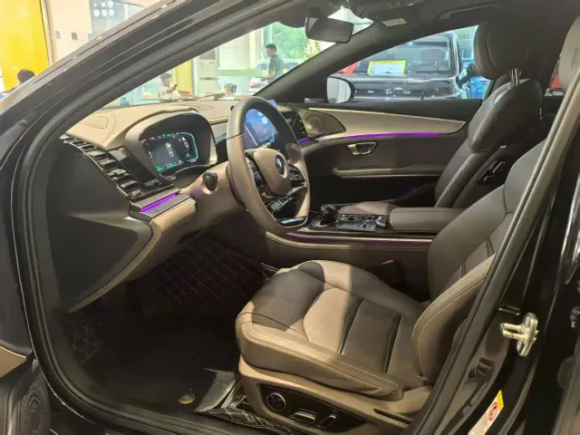 BYD Han — Фото автомобиля 10
