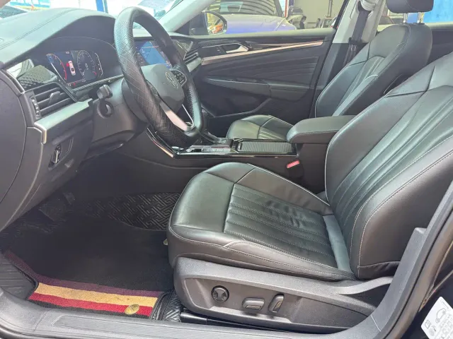 Volkswagen Passat — Фото автомобиля 4