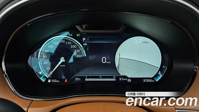 Genesis GV70 — Фото автомобиля 11