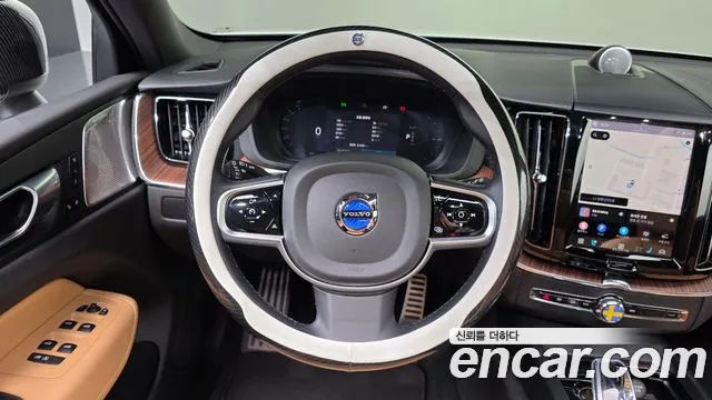 Volvo XC60 2nd Gen — Фото автомобиля 19