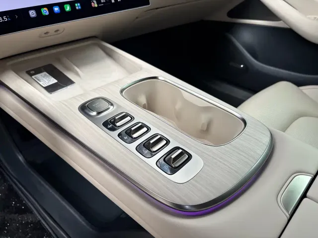 Xiaomi SU7 — Фото автомобиля 20