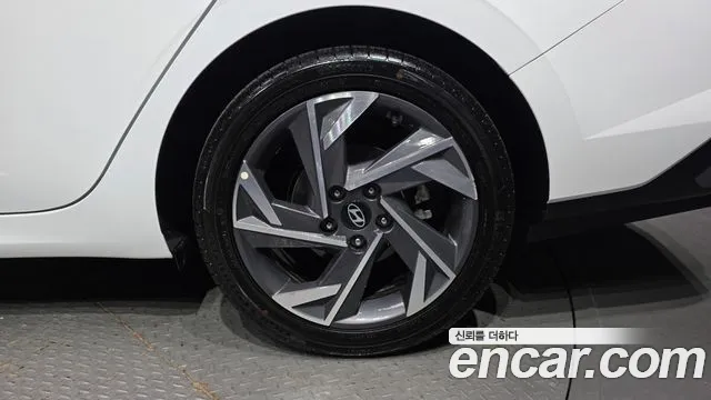 Hyundai Avante CN7 — Фото автомобиля 21