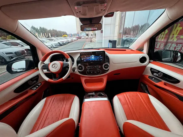 Mercedes-Benz Vito 2021 2.0T Elite 7-Seater — Фото автомобиля 9