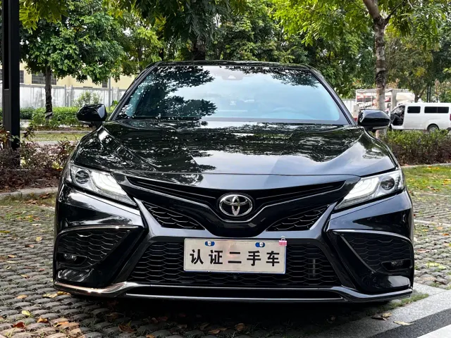 Toyota Camry — Фото автомобиля 2