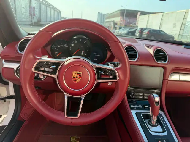 Porsche 718 — Фото автомобиля 6